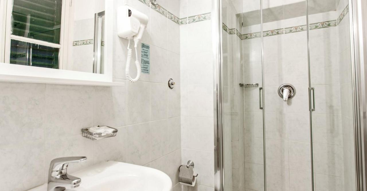 Hotel St. James Флоренція Екстер'єр фото